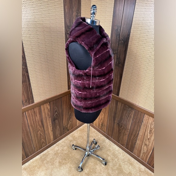 CAROLINA HERRERA DESIGNER DYED EGGPLANT SHEARED WEASEL FUR VEST JACKET COAT 8 M - Picture 3 of 12